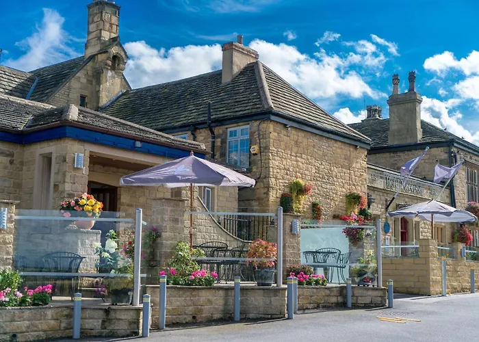 Rogerthorpe Manor Hotel