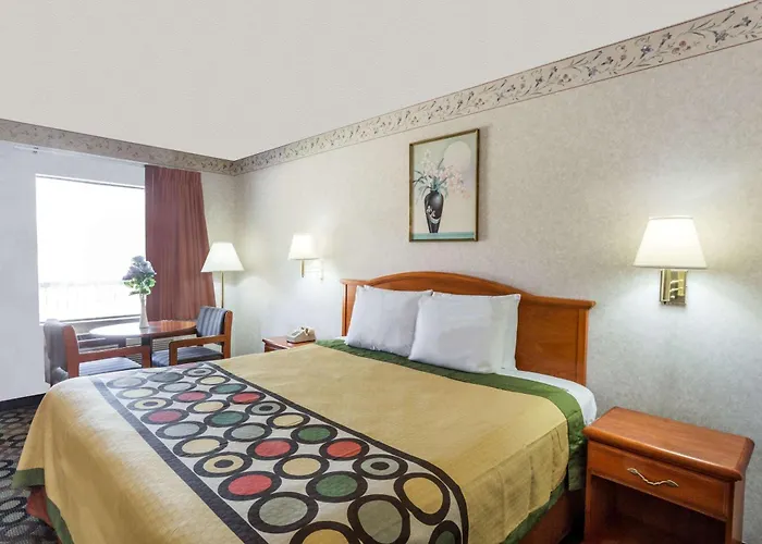Super 8 By Wyndham Ashburn