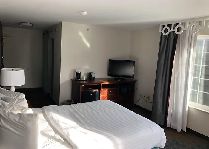 Best Western Erie Inn & Suites