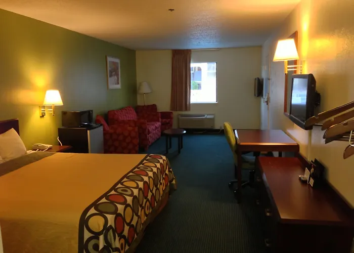 Super 8 By Wyndham Florence