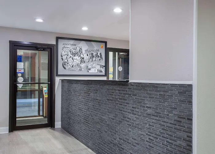 Super 8 By Wyndham Florence
