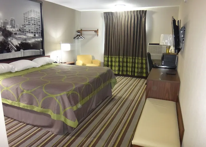Super 8 By Wyndham Ardmore
