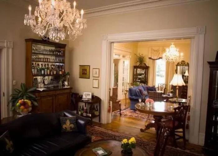 1842 Inn