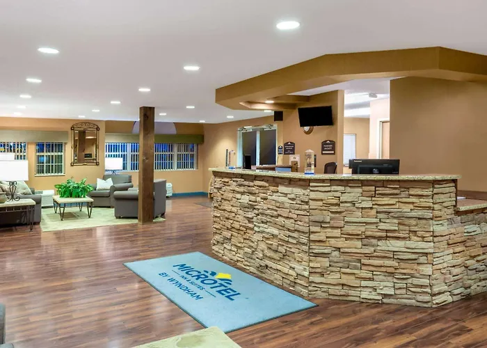 Microtel Inn & Suites