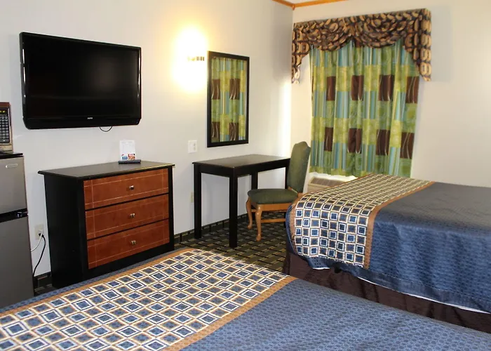 Home Gate Inn & Suites