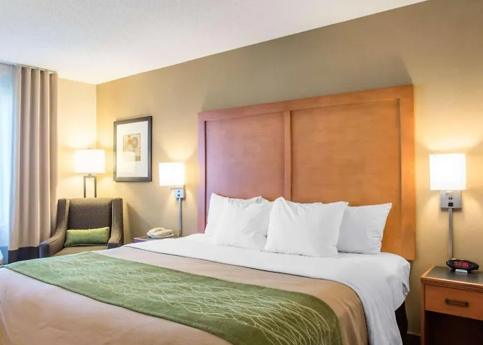 Comfort Inn & Suites West Chester - North Cincinnati