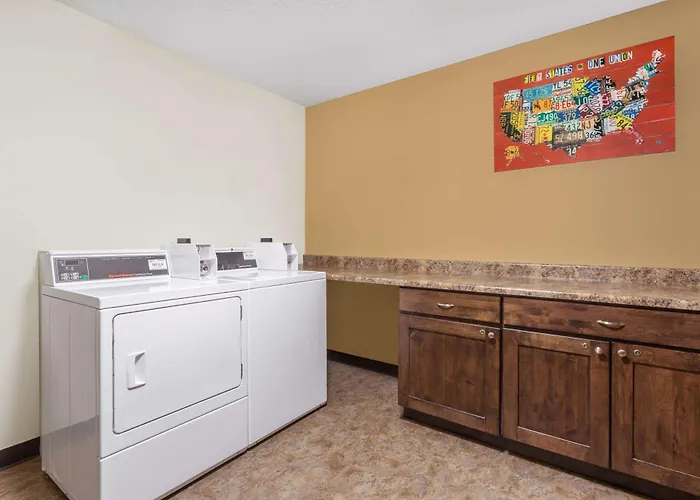 Travelodge By Wyndham Loveland/Fort Collins Area