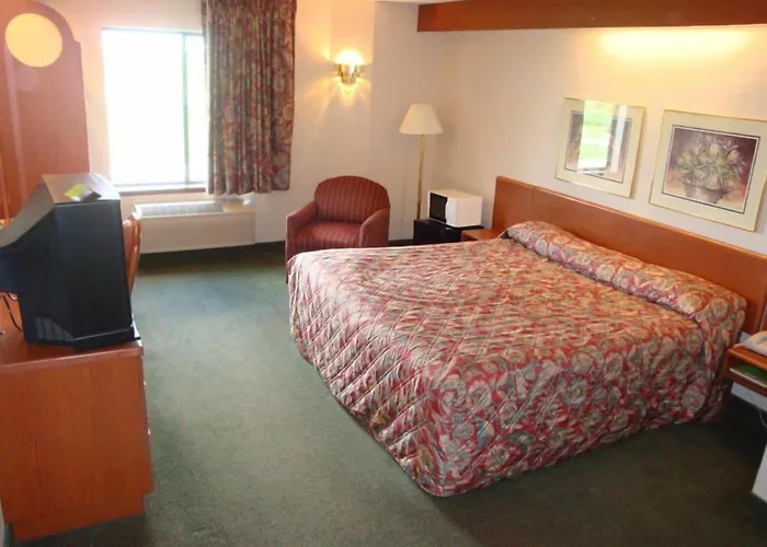 Syracuse Inn And Suites