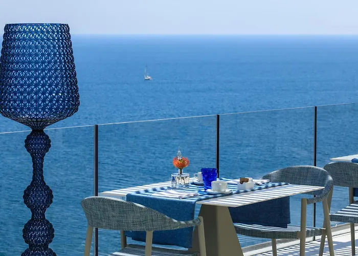 Lloyd'S Baia Hotel