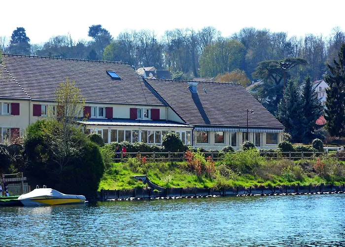 Logis - Hotel & Restaurant Des Lacs Paris Sud