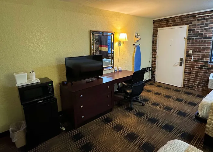 Travelodge By Wyndham Airport Platte City