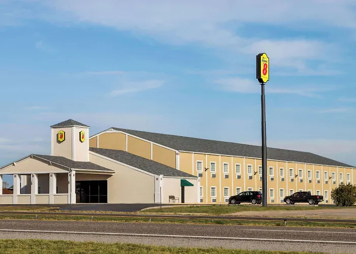 Super 8 By Wyndham Gainesville Tx