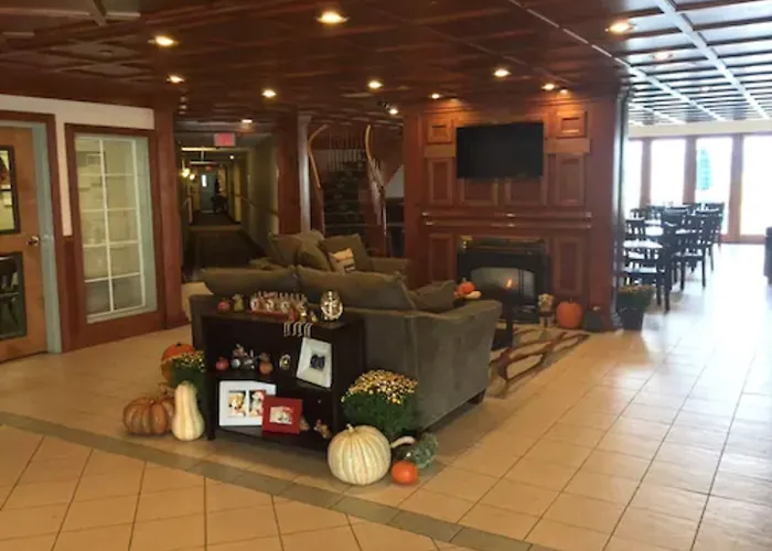 Host Inn An All Suites Hotel