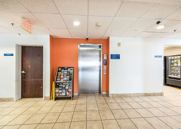 Golden Isles Inn & Suites Brunswick South