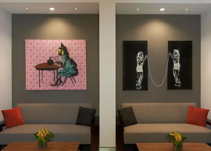 Kinzie Hotel