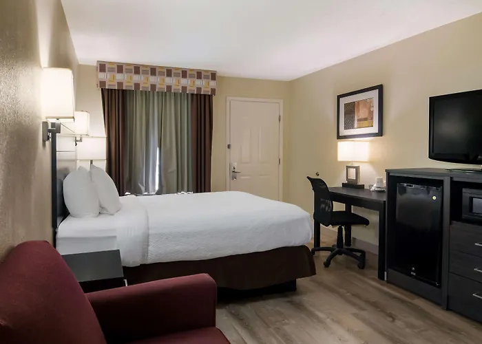 Surestay Plus Hotel By Best Western Jackson