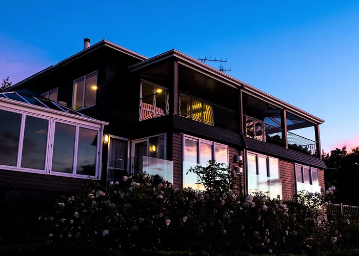 Black Swan Lakeside Boutique Hotel