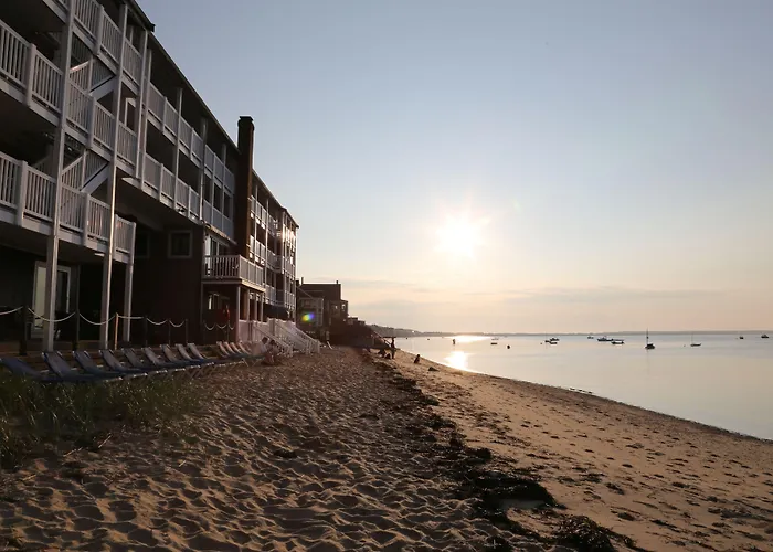 Surfside Hotel And Suites