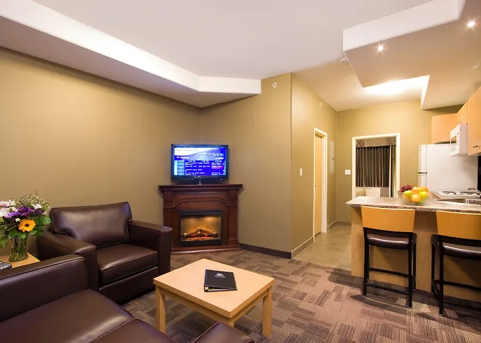 Woodlands Inn & Suites