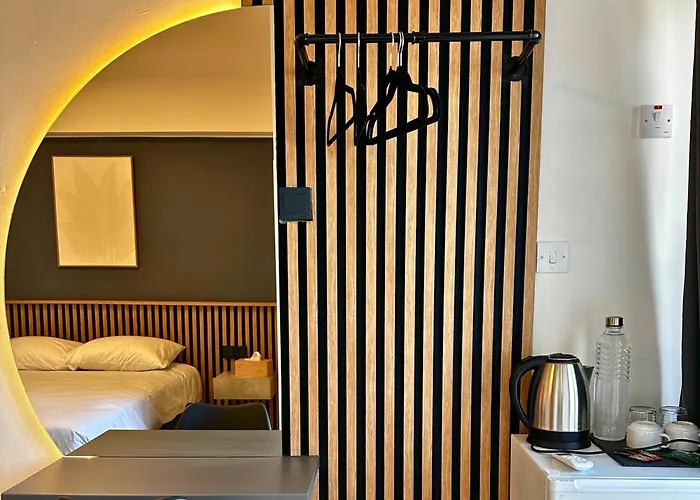 Denis Hotel