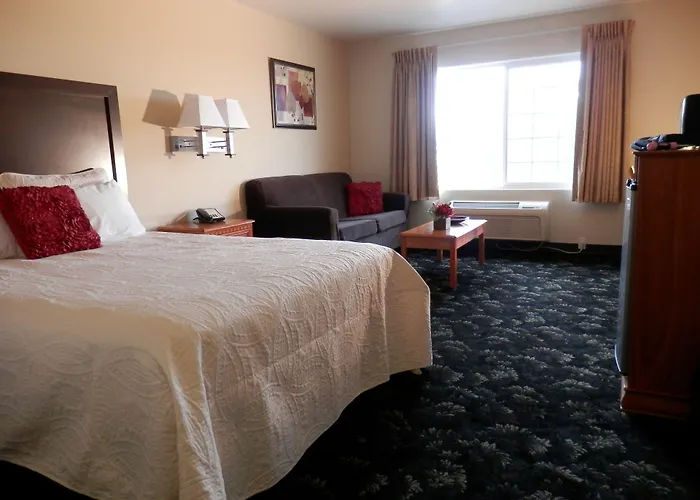 Grand View Inn & Suites
