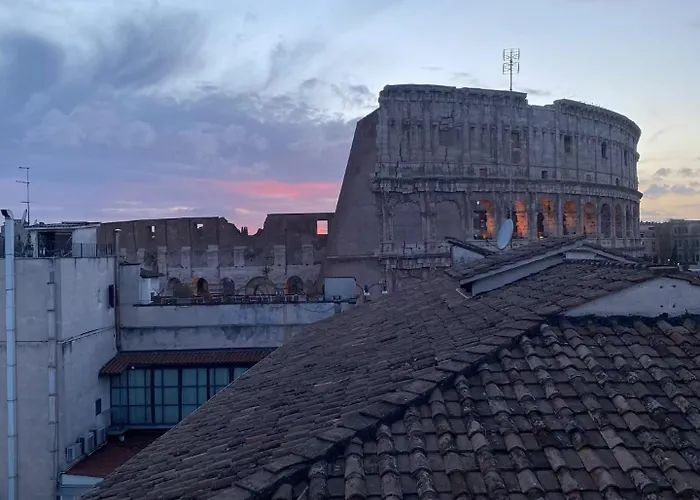 Comfortable Luxury Apartments Near The Colosseum - Rome