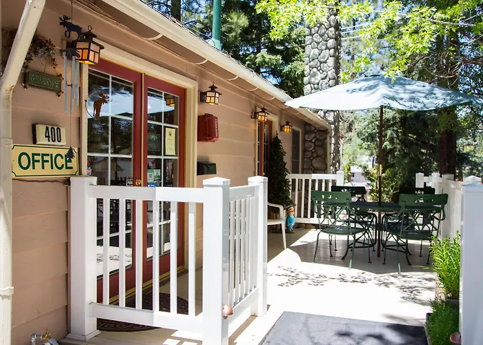 Sleepy Forest Cottages