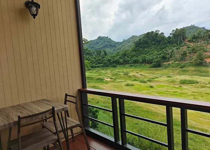Moon Lake Resort-Coffee And Camping