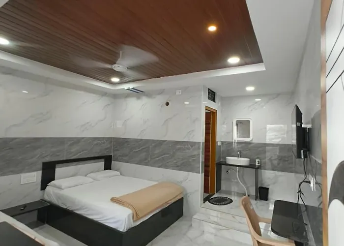 Sree Narahari Luxury Residency Mantralayam