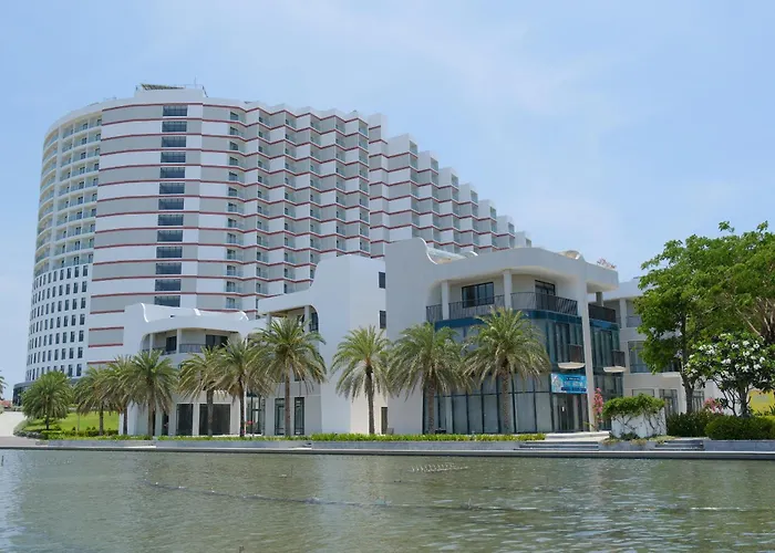Modern Beach Resort - Arena Cam Ranh