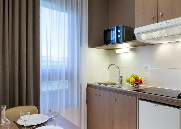 Comfort Triple Room Near Geneva