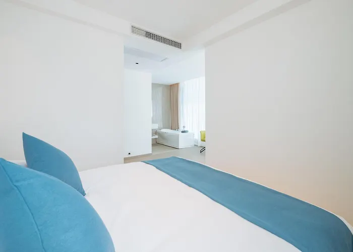 Huazhu Songshiju Homestay