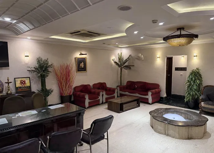 Hotel Diplomat Residency