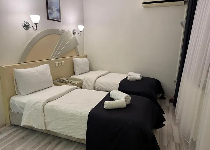 S Celik Royal Otel