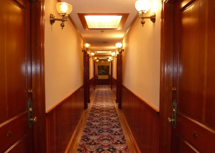 Hotel Lahaina (Adults Only)