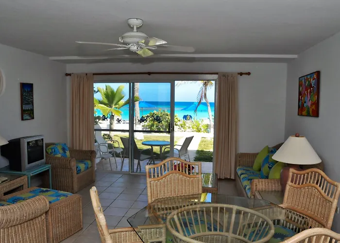 Shoal Bay Villas