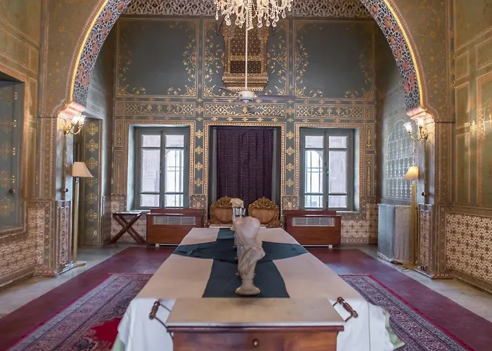 The Laxmi Niwas Palace