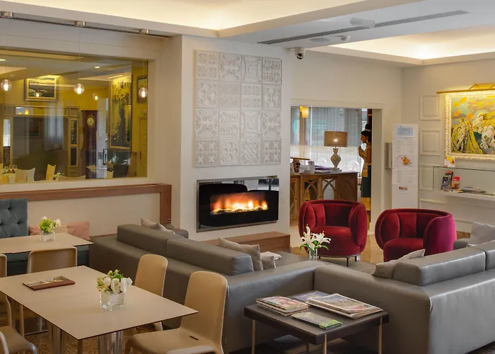 Hotel Pirineos Figueres By Pierre & Vacances