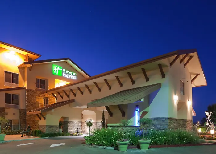 Holiday Inn Express Turlock By Ihg