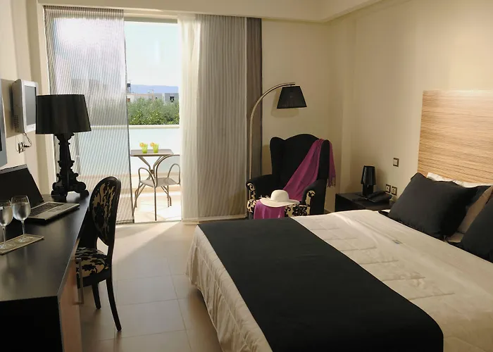 Angela Suites Boutique Hotel