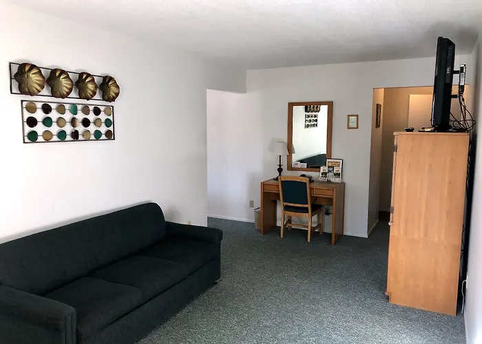 Budget Host Inn