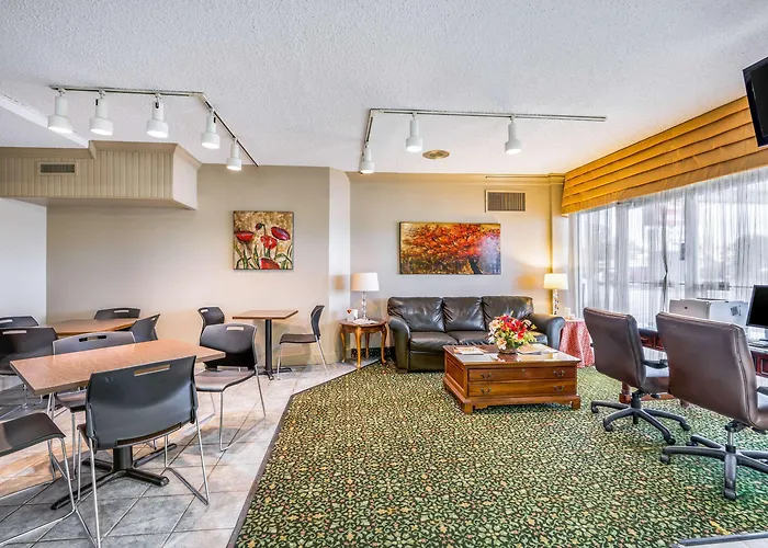 Econo Lodge Corinth