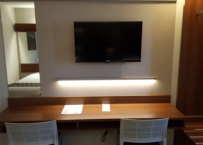 Microtel Inn & Suites By Wyndham Bellevue