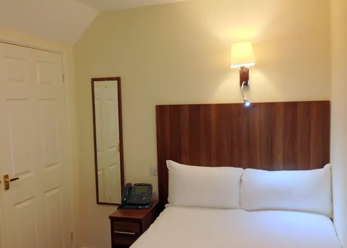 Ely House Hotel