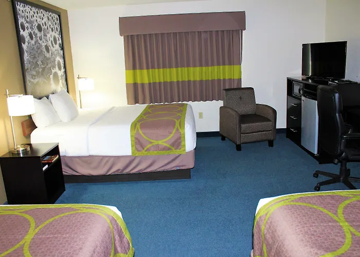 Emmetsburg Hotel & Suites