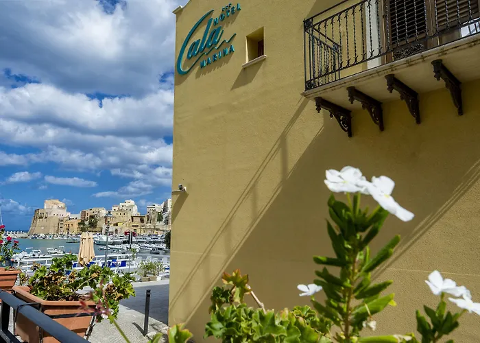 Hotel Cala Marina