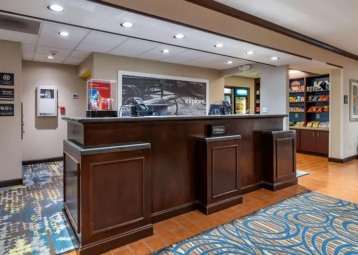Hampton Inn & Suites Louisville East