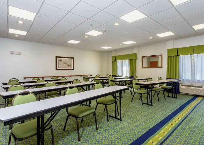 Hampton Inn & Suites - Fort Pierce