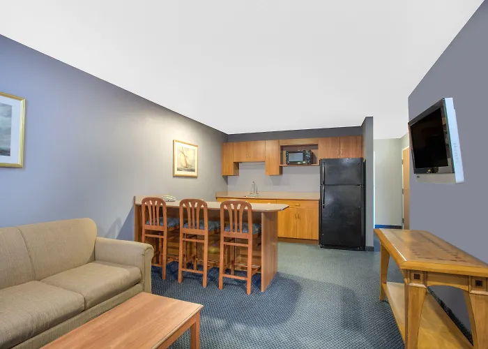 Microtel Inn And Suites Dover