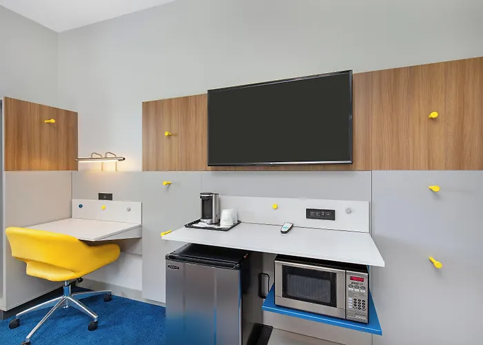 Microtel Inn & Suites Columbus North